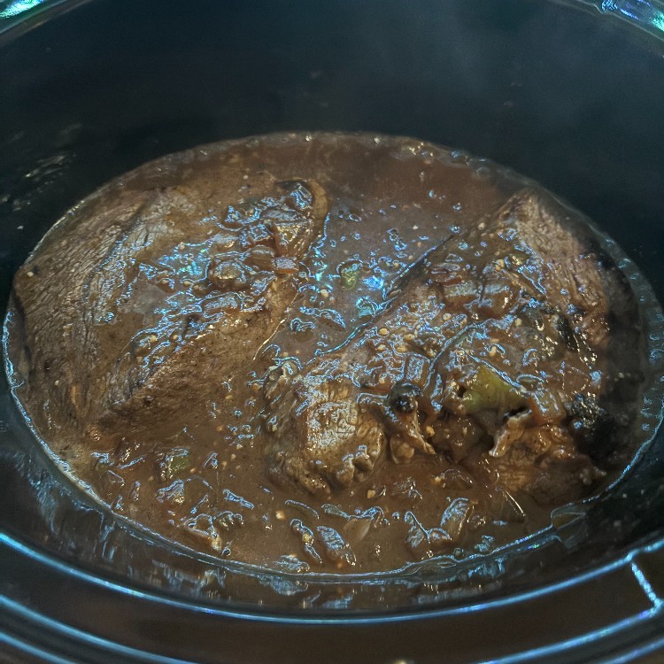 Slow Cooker Roast Beef Sandwiches