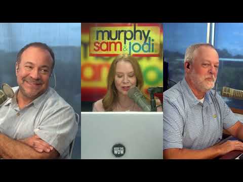 Murphy gets educated about his jury duty document